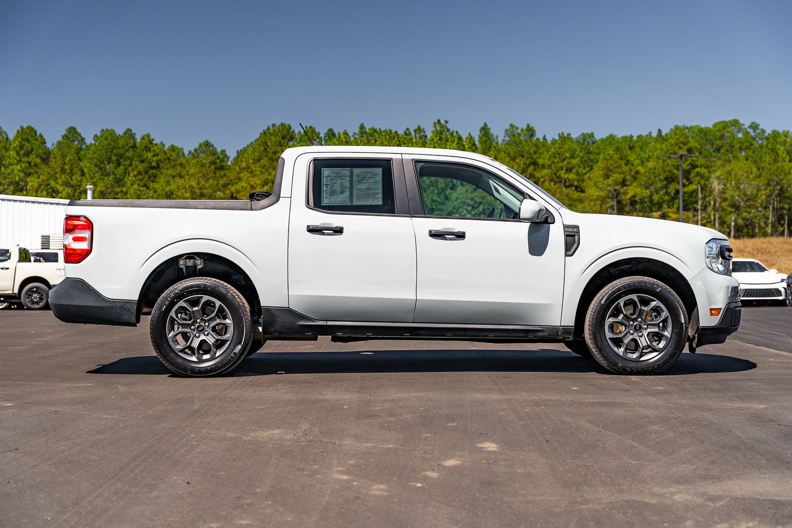 Used 2023 Green Ford XLT image 8