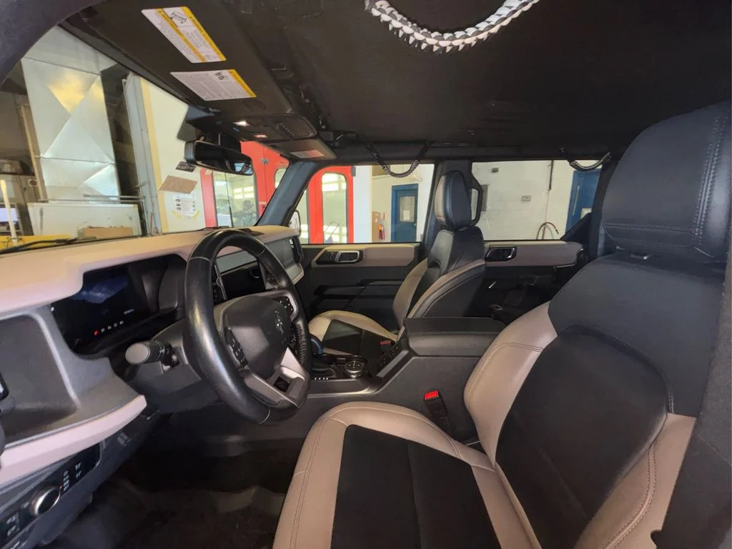 Used 2024 Gray Metallic Ford Wildtrak image 11