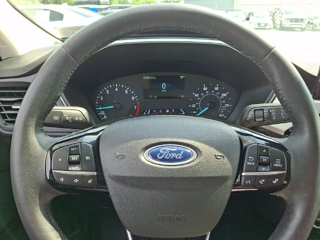 Used 2022 Gray Ford SE image 26