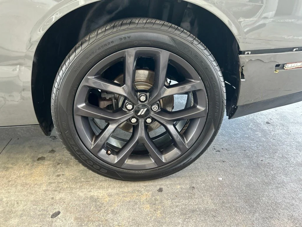 Used 2019 Gray Dodge SXT image 16