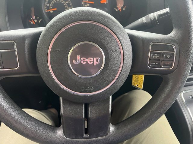 Used 2015 Billet Silver Metallic Jeep Sport image 14