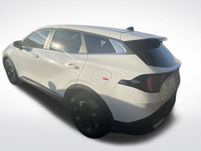 Used 2026 White Kia LX image 8