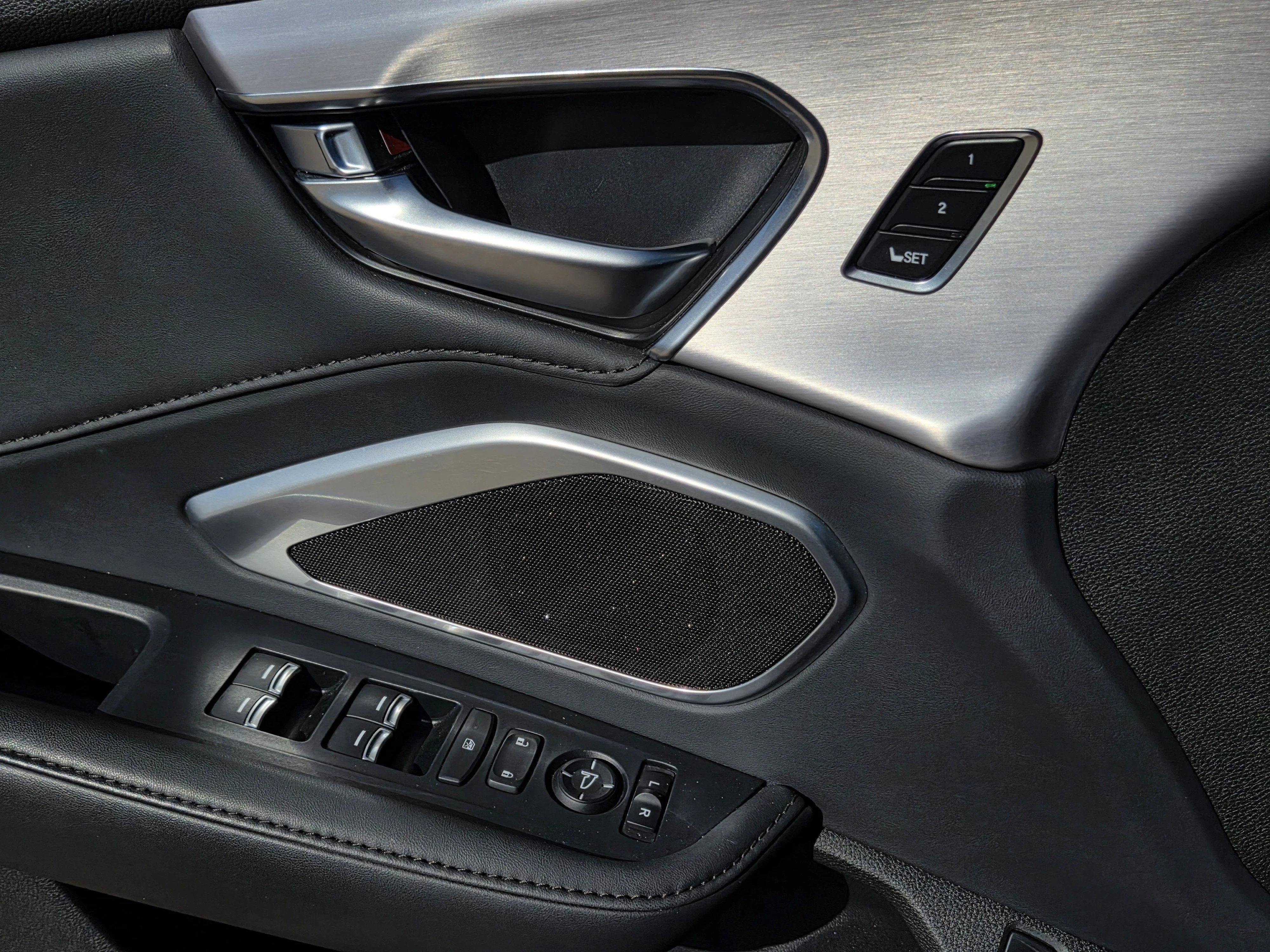 Used 2023 Liquid Carbon Metallic Acura RDX image 43