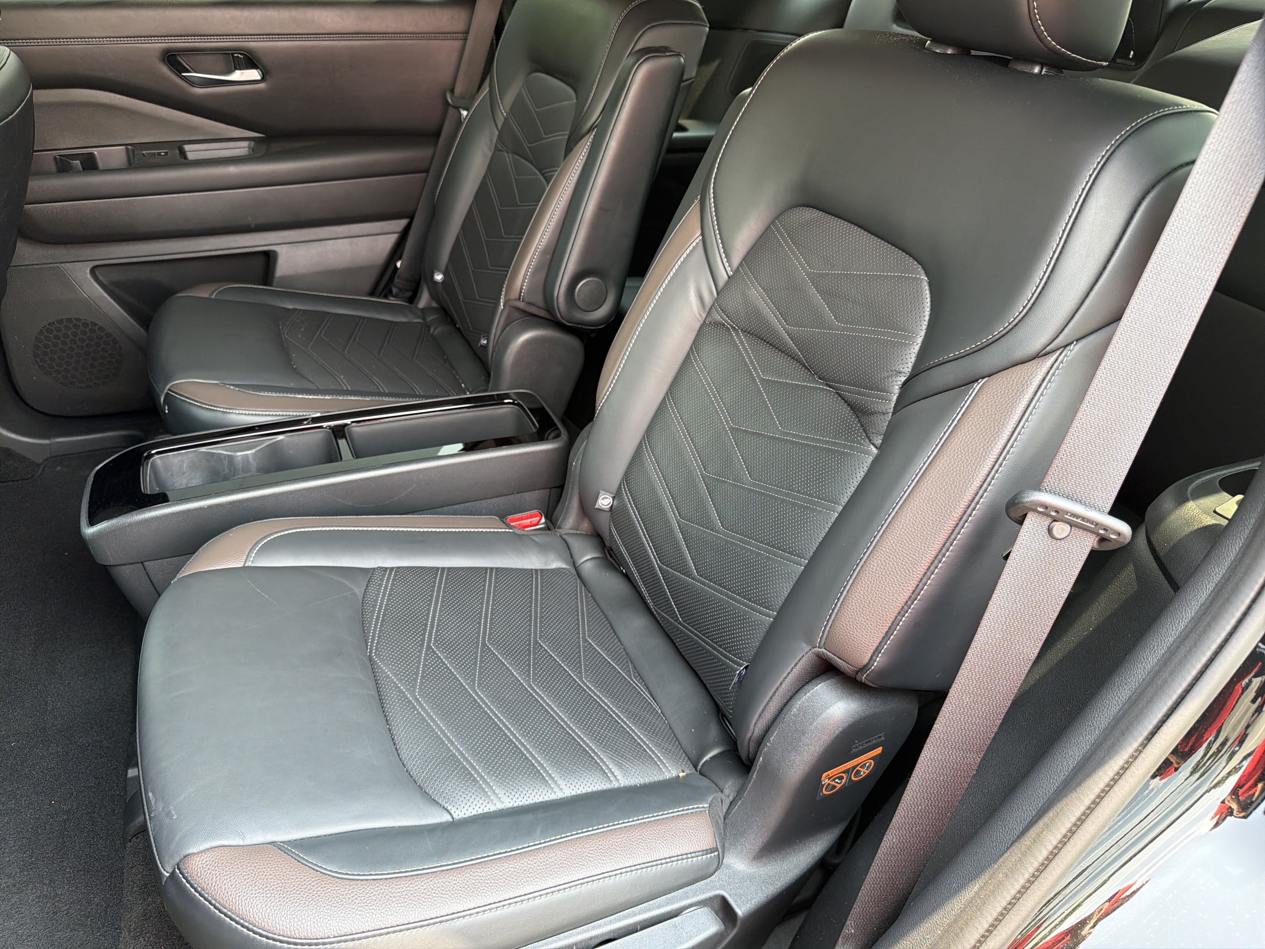 Used 2023 Super Black Nissan Platinum image 20