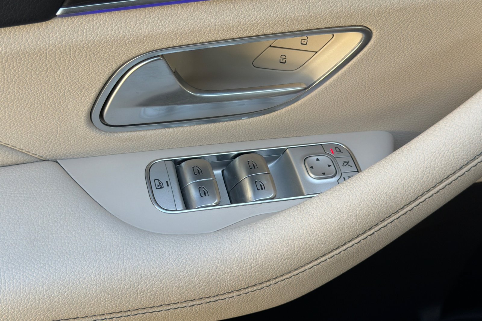 Certified Used 2024 Blue Mercedes-Benz GLE 350 image 28