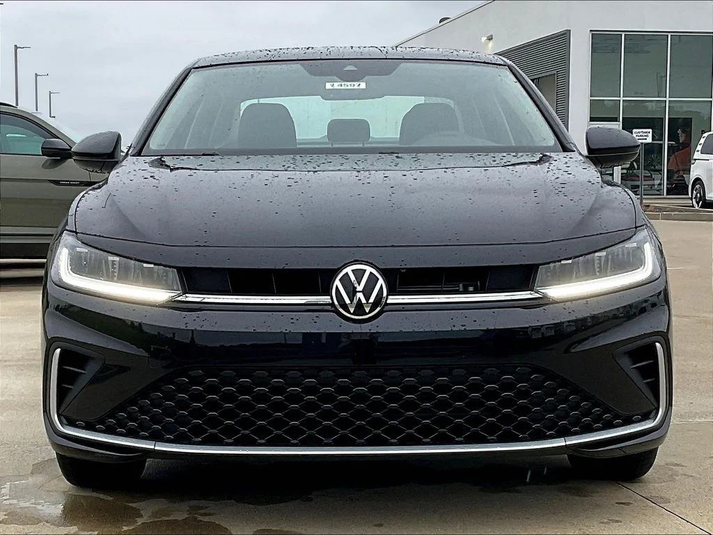 New 2026 Black Volkswagen 1.5T SE image 5