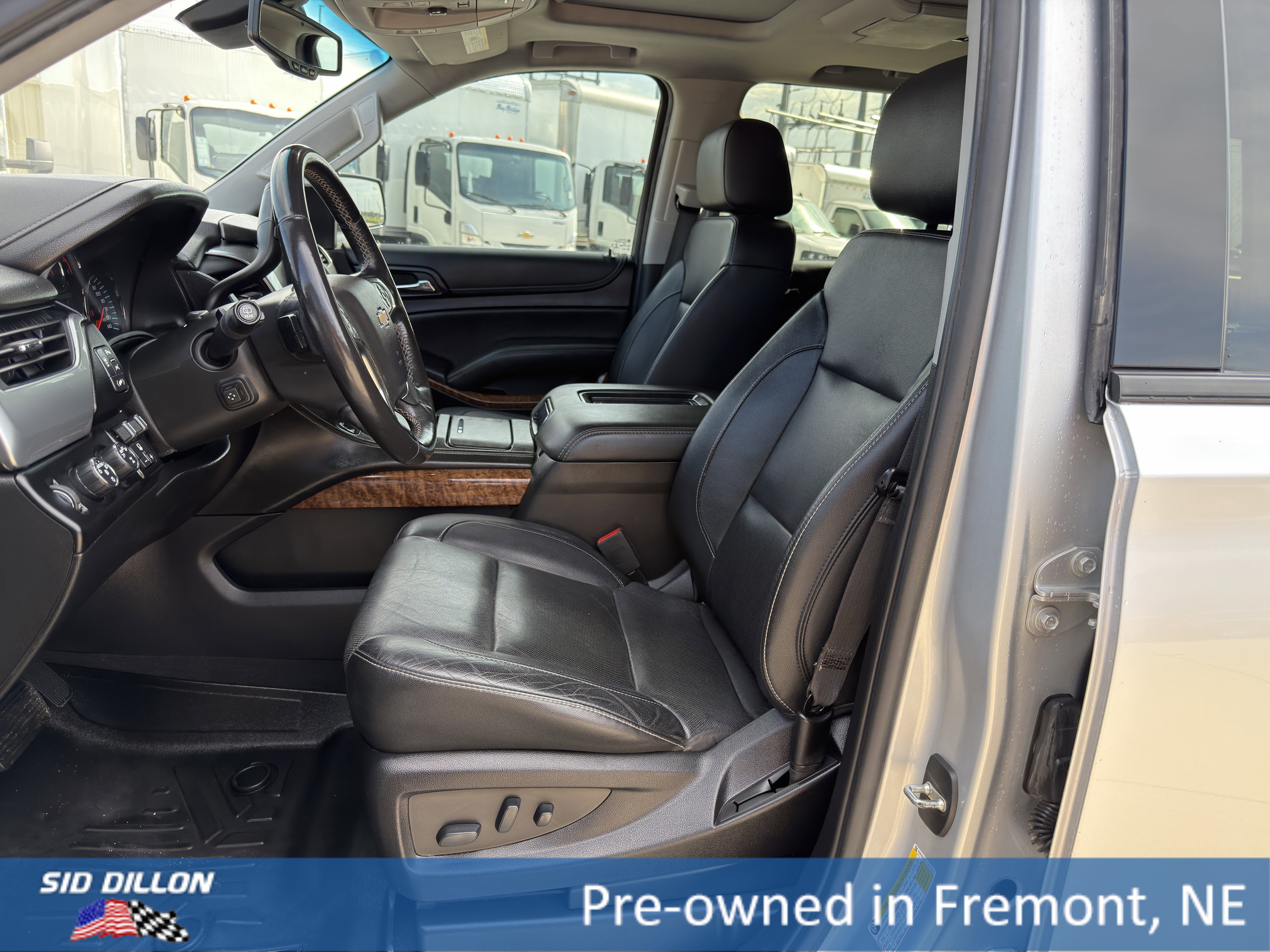 Certified Used 2020 SILVER ICE METALLIC Chevrolet Premier image 17