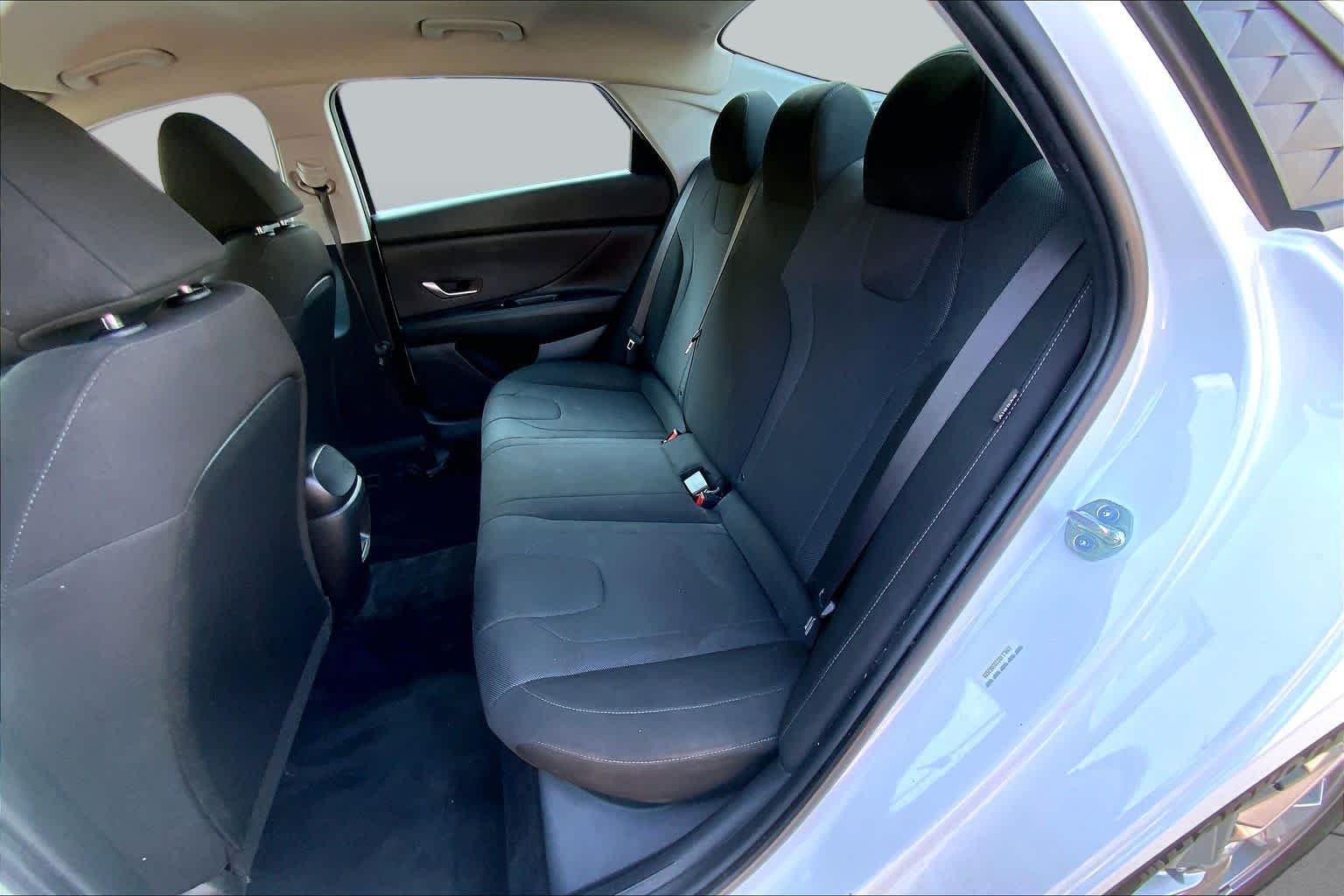 Used 2025 Serenity White Hyundai SE image 20