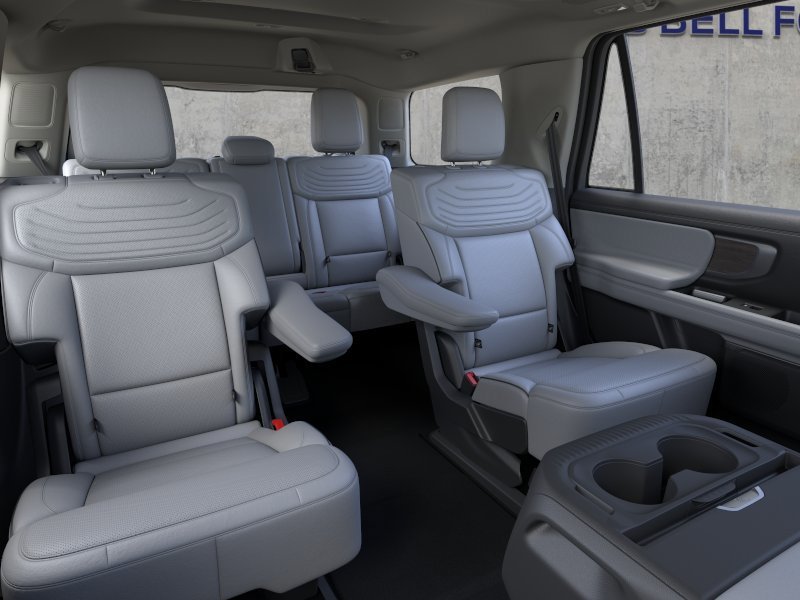 New 2026 Star White Metallic Tri-Coat Ford Platinum® image 11