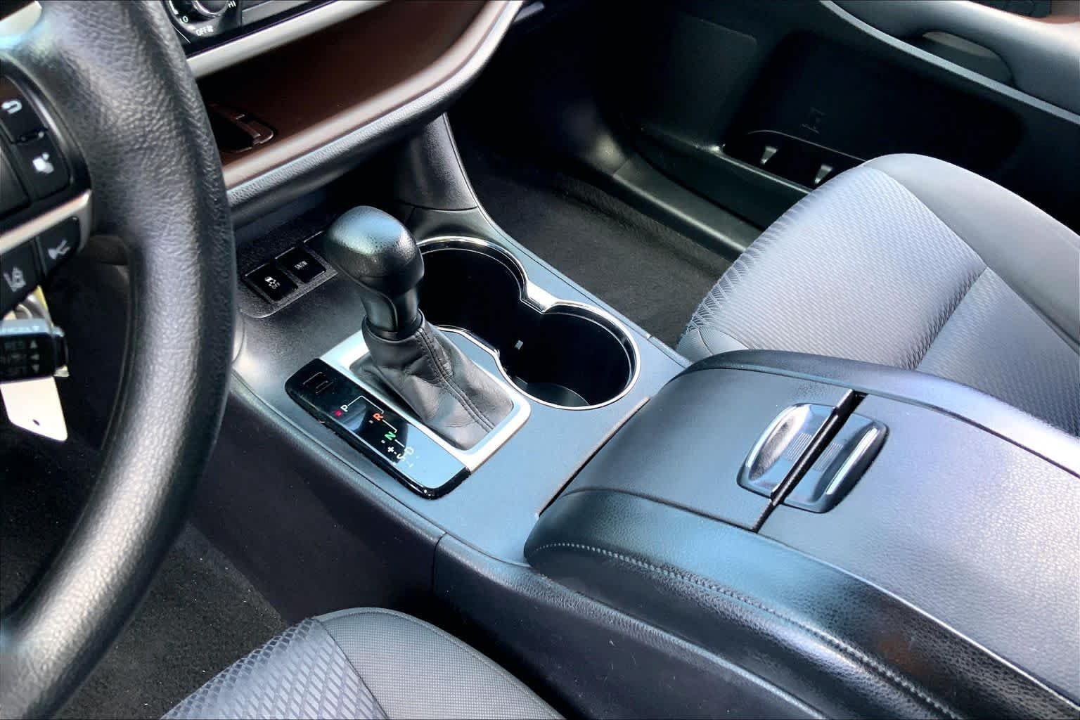 Used 2017 Celestial Silver Metallic Toyota LE image 15