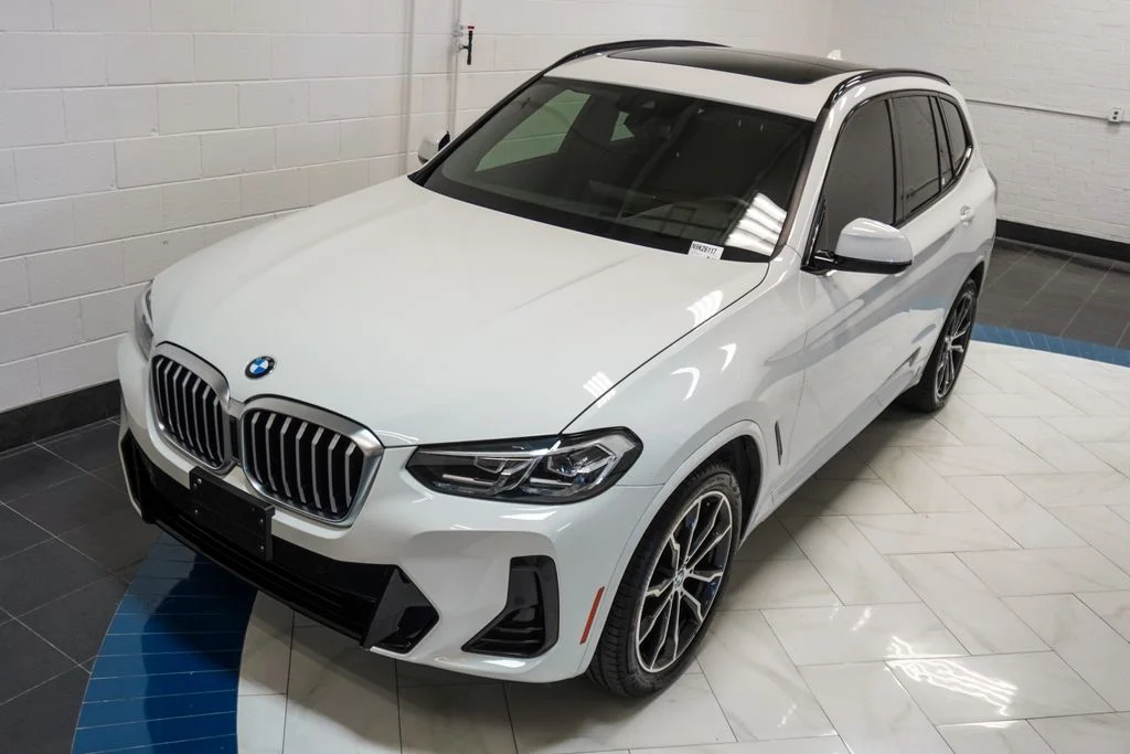 Used 2022 White BMW xDrive30i image 42