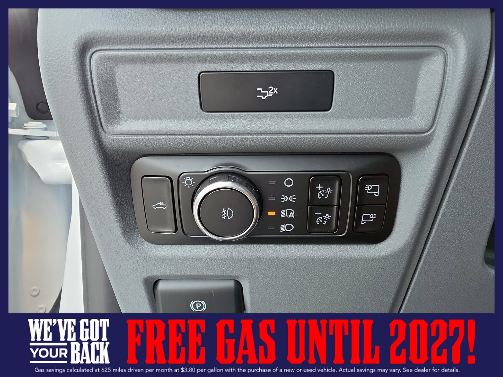 New 2026 Oxford White Ford XLT image 24