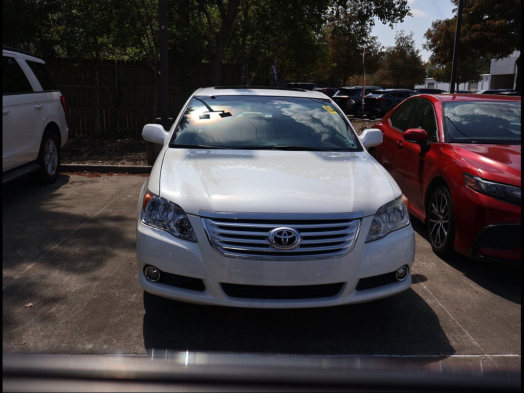 Used 2010 Blizzard Pearl Toyota Limited image 2