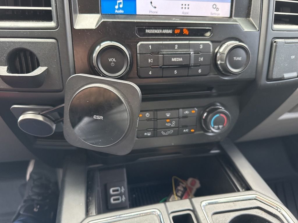 Used 2018 Blue Ford XL image 15