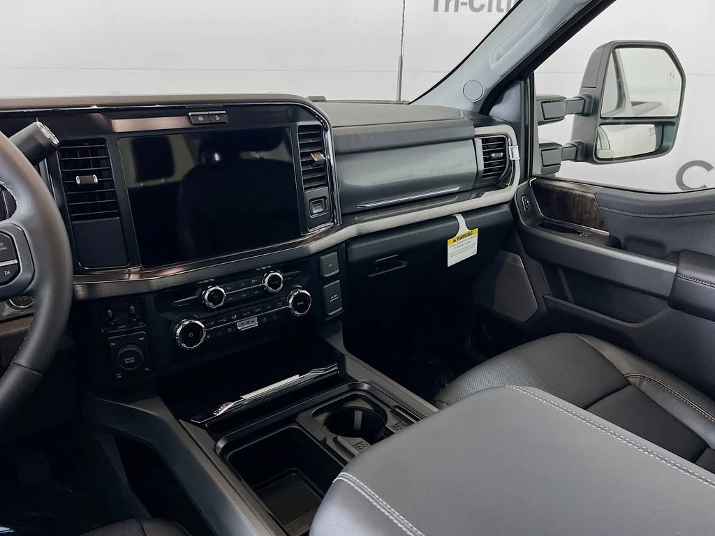 New 2026 Agate Black Metallic Ford Lariat image 27