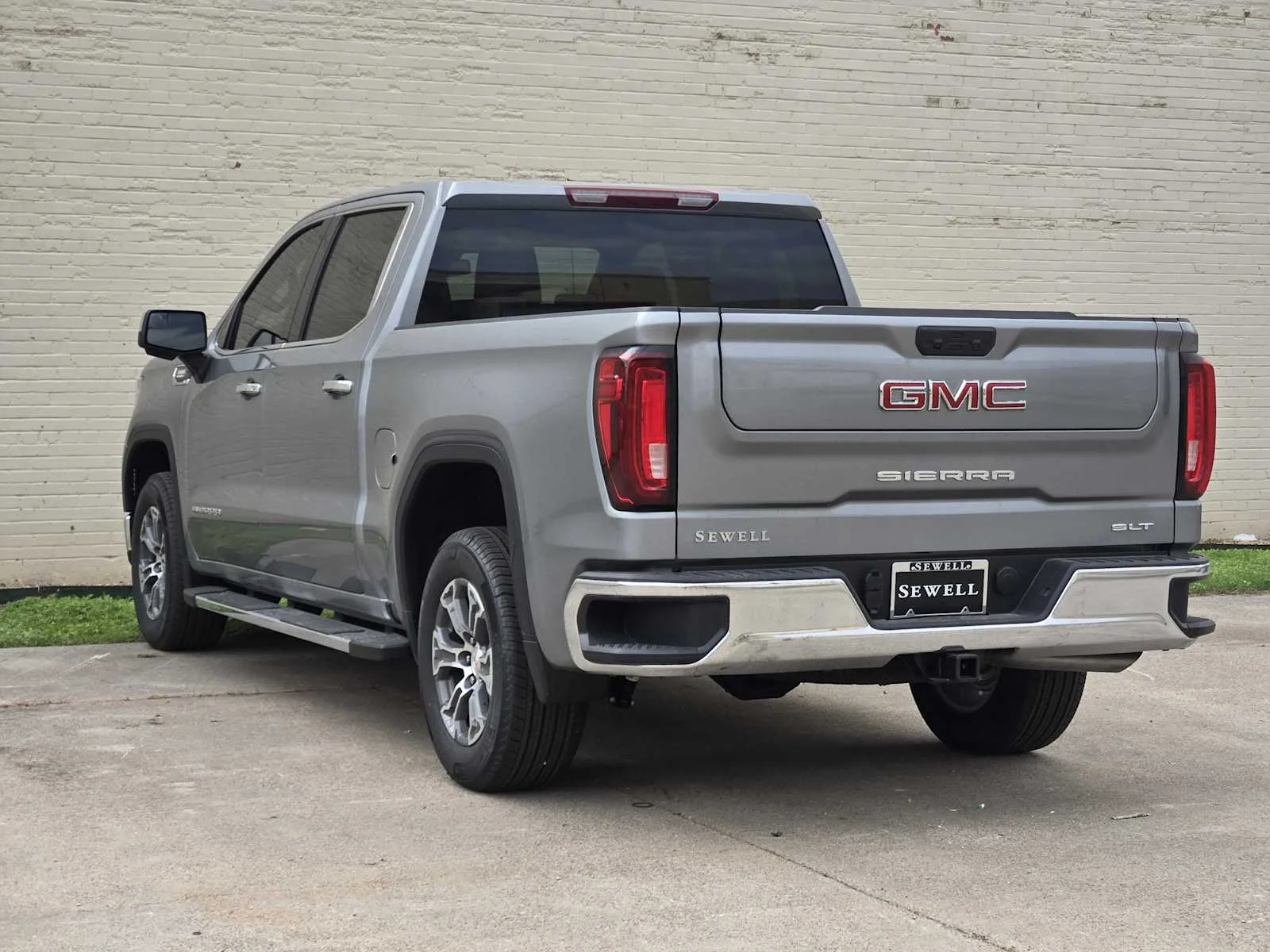 New 2026 Sterling Metallic GMC SLT image 4
