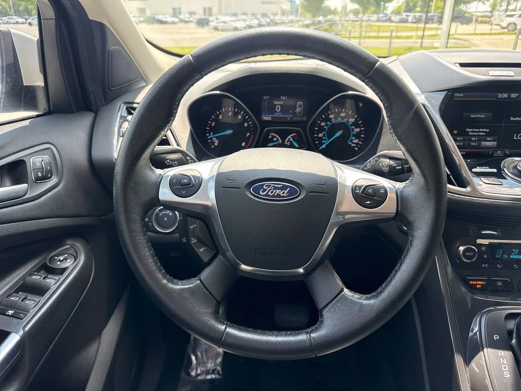 Used 2015 White Platinum Clearcoat Metallic Ford Titanium image 19