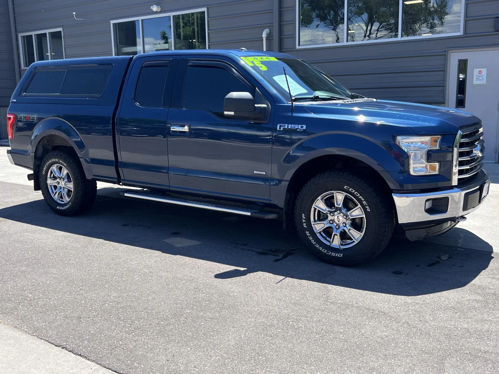 Used 2015 Blue Jeans Metallic Ford XLT image 3