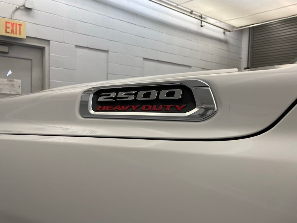New 2026 Bright White Clear-Coat Exterior Paint RAM Tradesman image 9