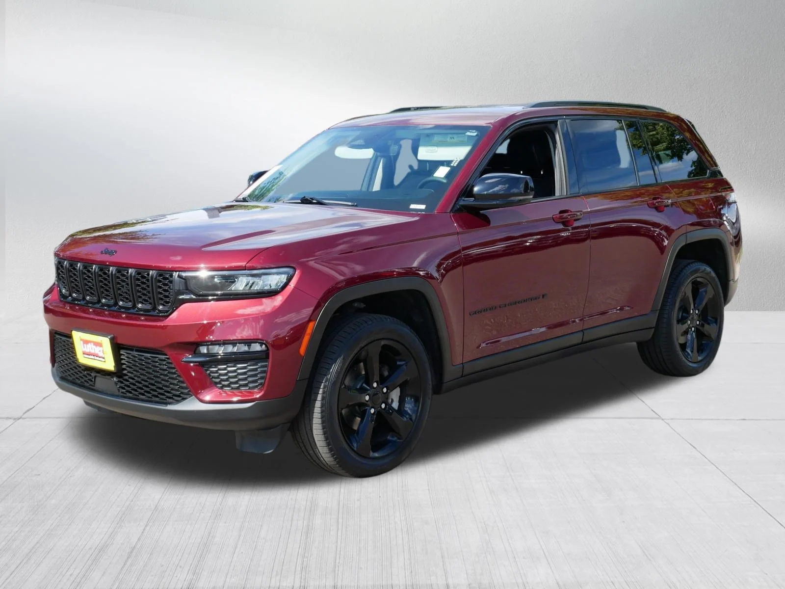 Used 2023 Velvet Red Pearlcoat Jeep Limited image 3