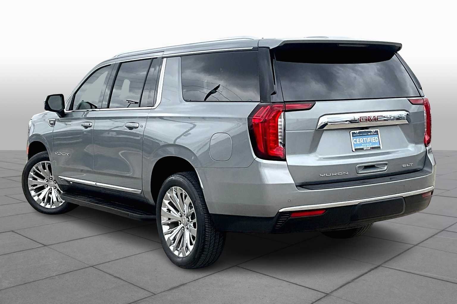Used 2023 Sterling Metallic GMC SLT image 12