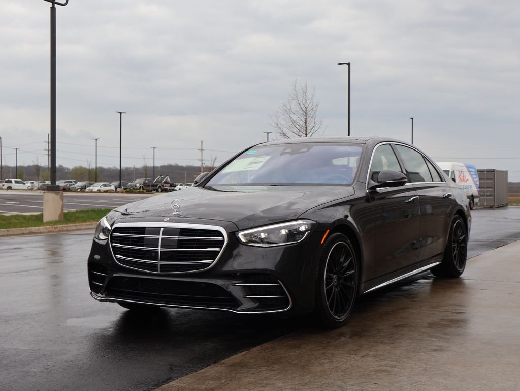 New 2026 Graphite Grey Metallic Mercedes-Benz S 580 image 3