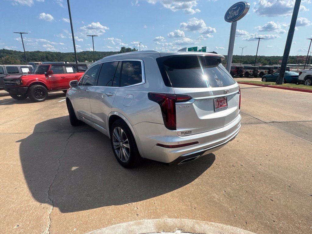 Used 2020 Silver Cadillac Premium Luxury image 10