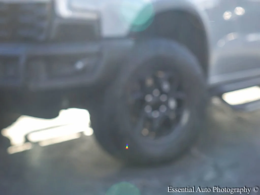 2024 Chevrolet Silverado 1500 ZR2 - Photo 5