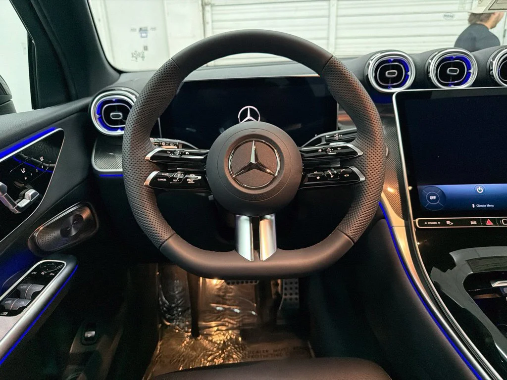 New 2027 Black Mercedes-Benz GLC 300 image 22