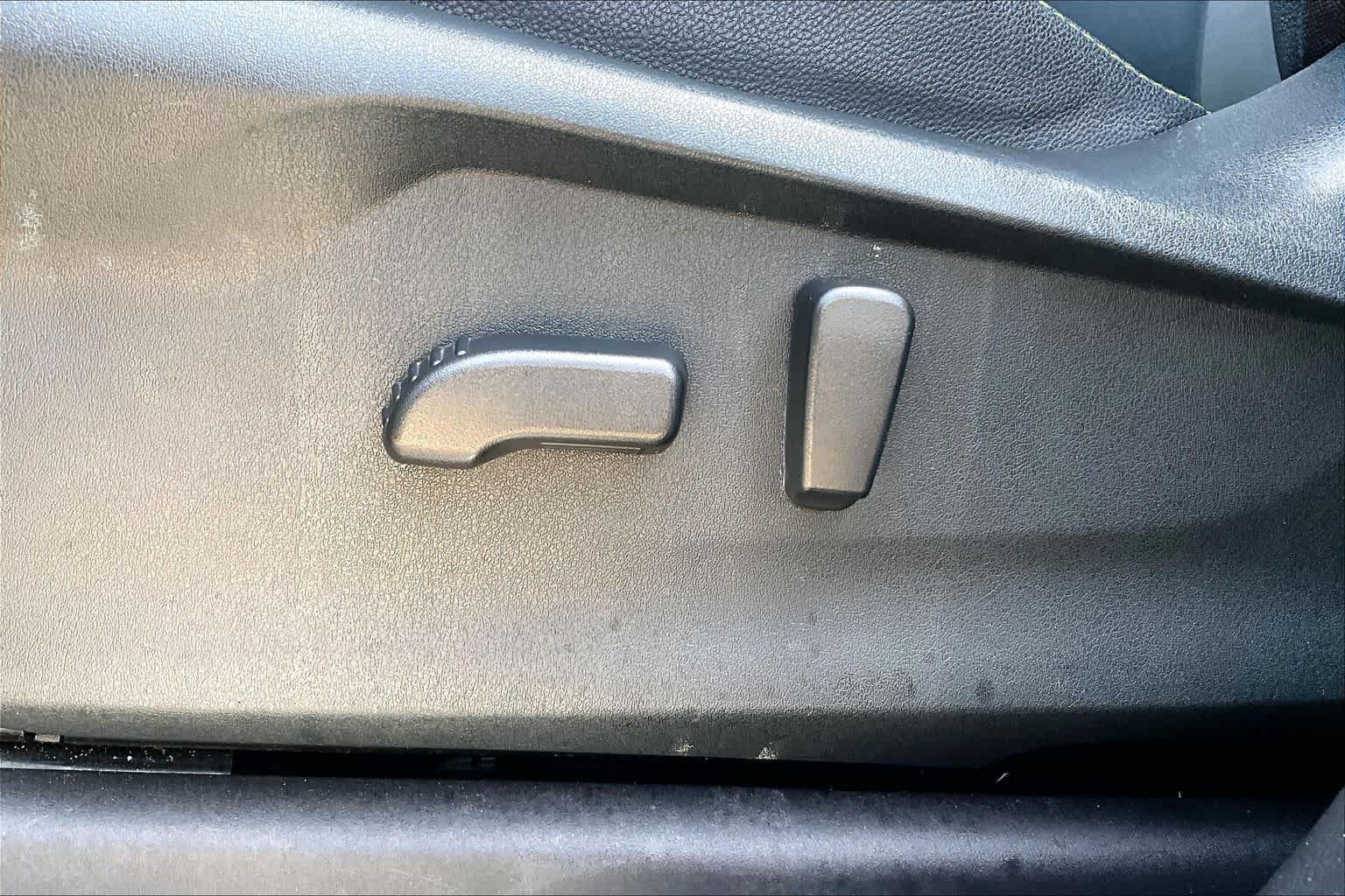 Used 2024 Magnetite Gray Metallic Subaru Onyx Edition image 32