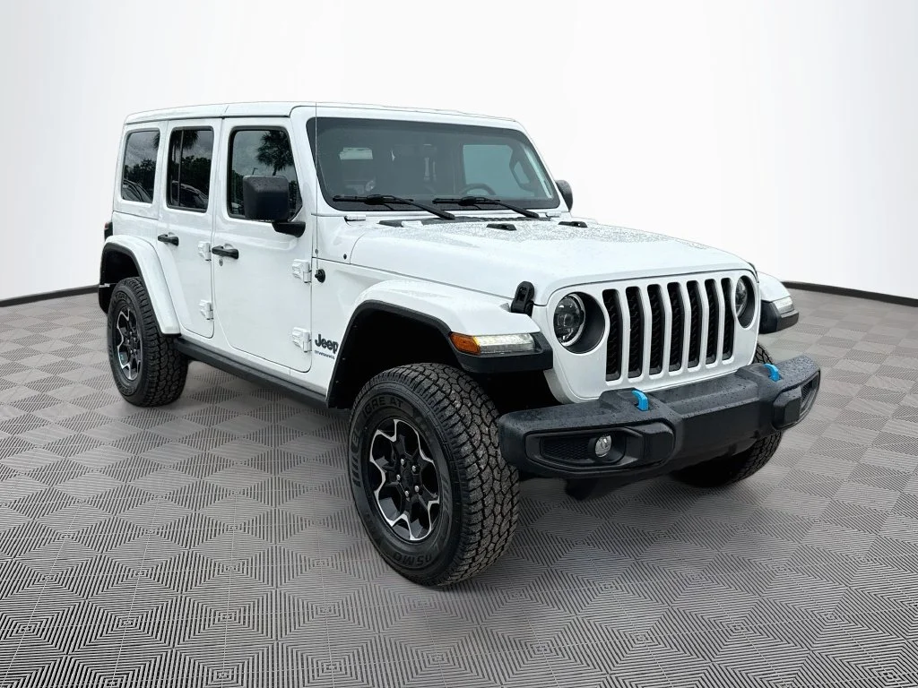 Used 2023 White Jeep Rubicon 4xe image 4