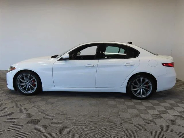 Used 2022 White Alfa Romeo Sprint RWD image 5