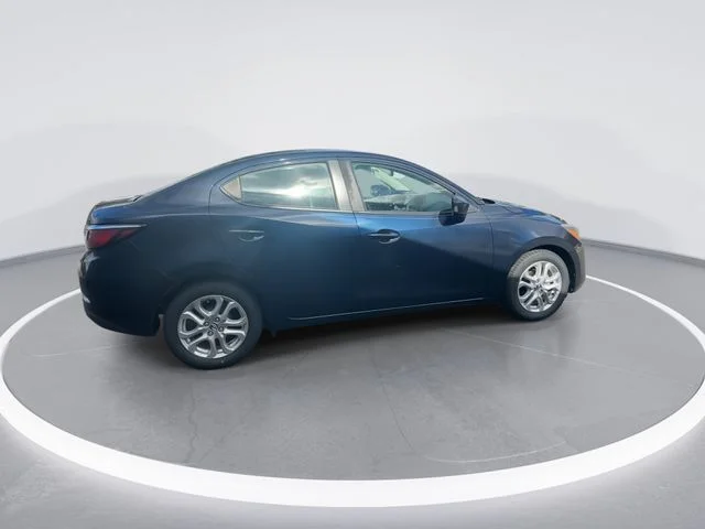 Used 2017 Black Toyota  image 7