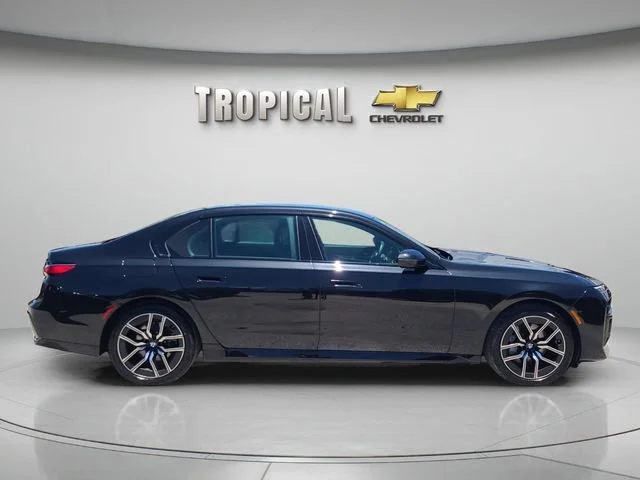 Used 2023 Black BMW 740i image 6