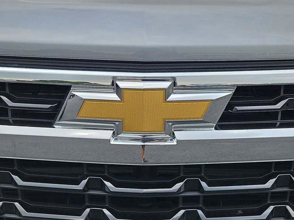New 2026 Sterling Gray Metallic Chevrolet LT image 22