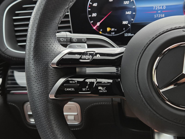 Used 2025 Black Mercedes-Benz GLS 580 image 17