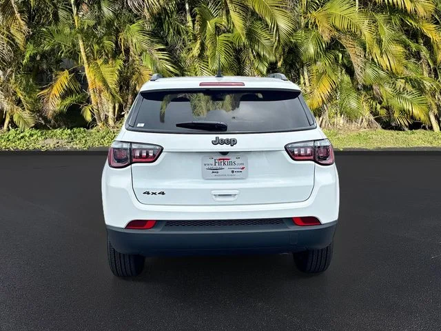 New 2026 Bright White Clearcoat Jeep Latitude image 5