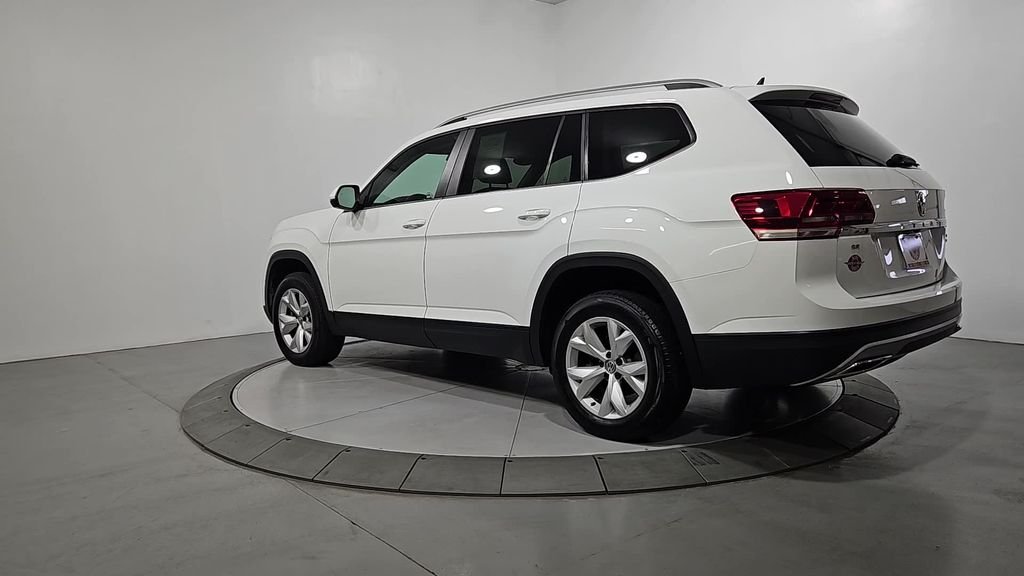 Used 2018 White Volkswagen 3.6L V6 SE image 3