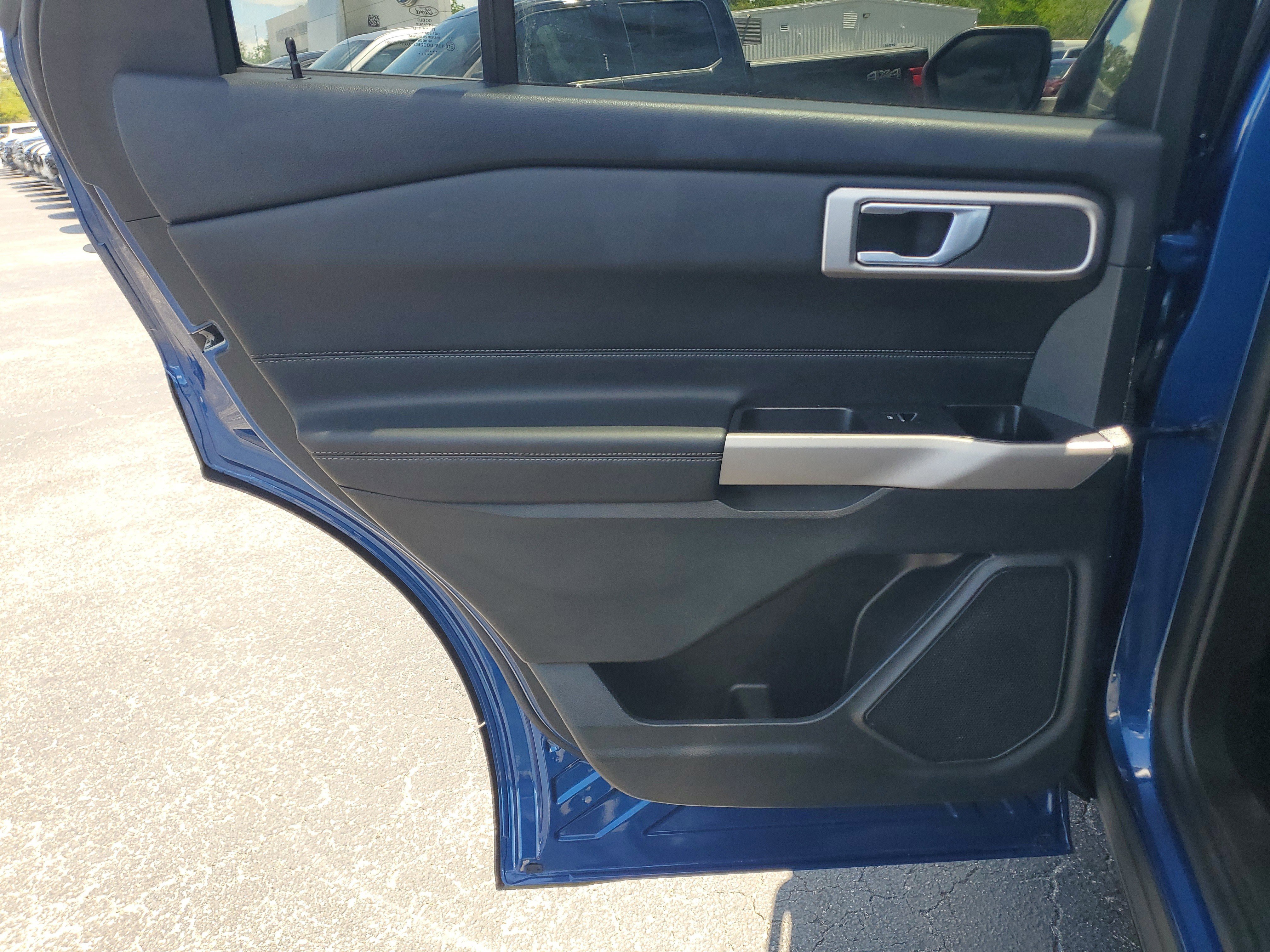 Used 2023 Blue Metallic Ford XLT image 18