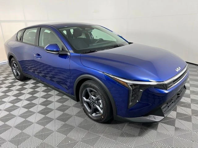 2026 Kia K4 LXS AT's photo