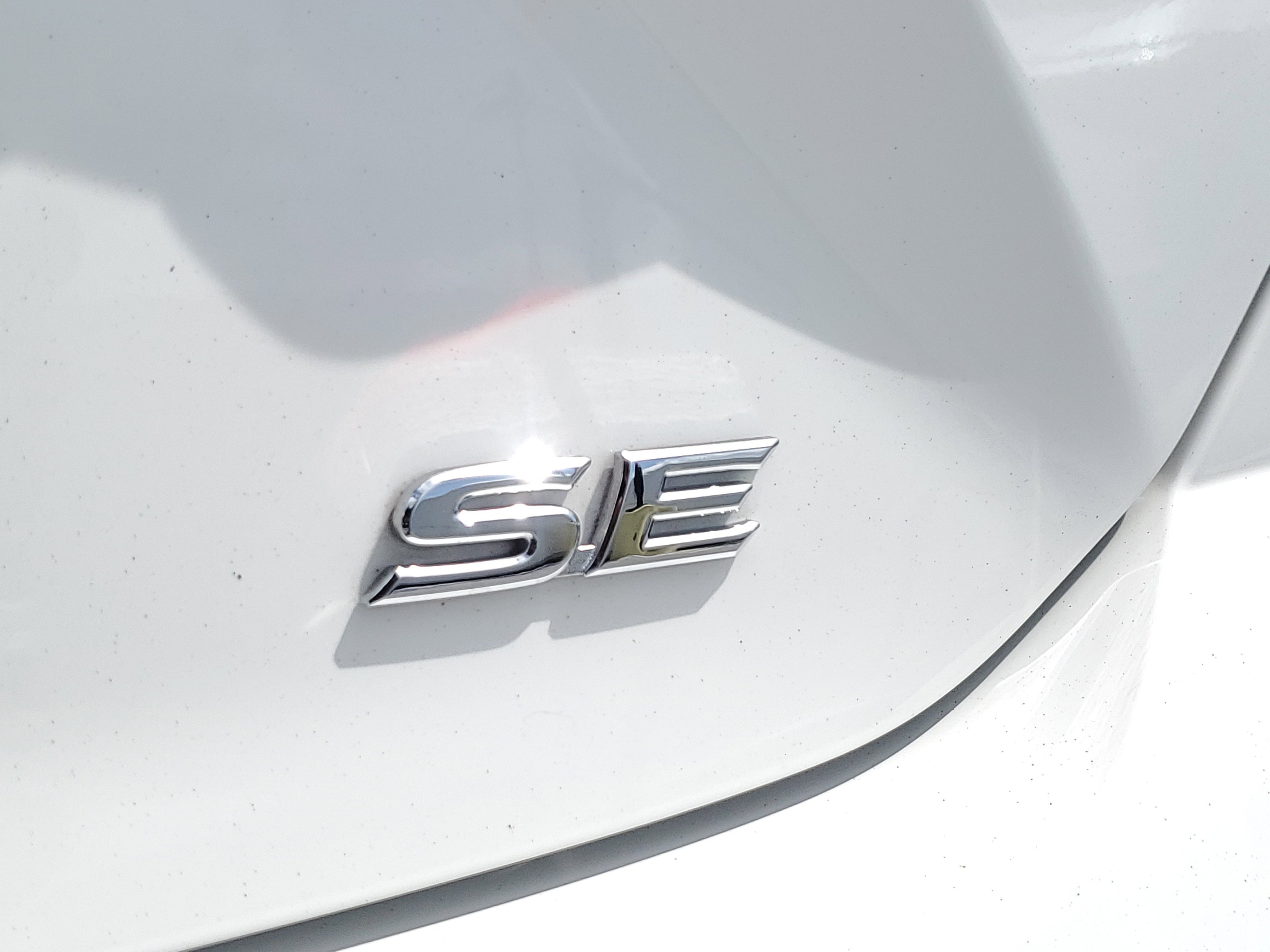 Certified Used 2025 Ice Toyota SE image 8