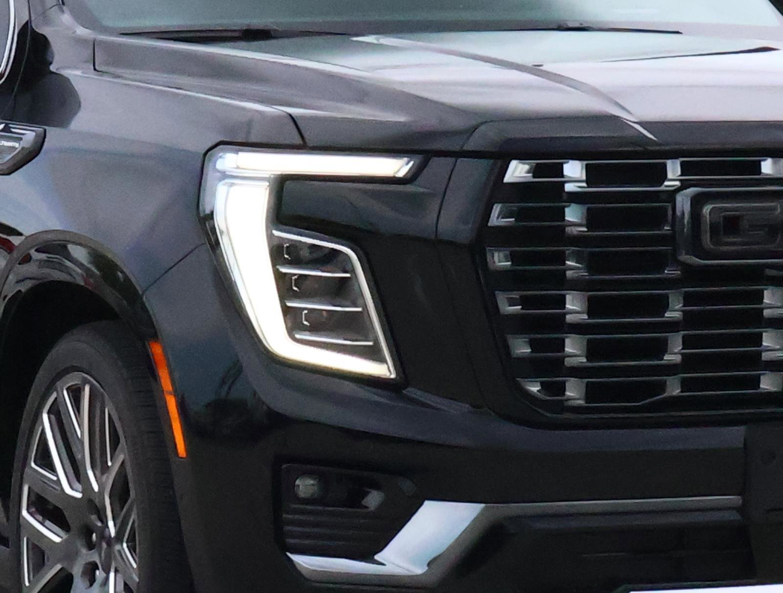 2025 GMC Yukon XL Denali Ultimate - Photo 7