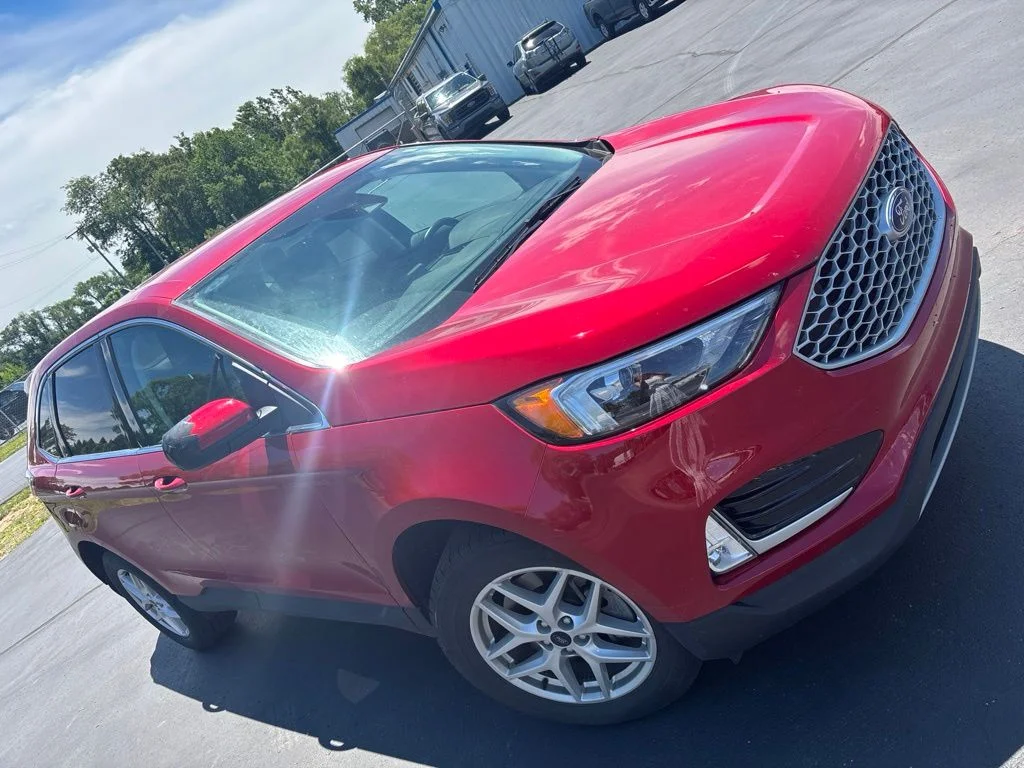 Used 2023 Rapid Red Metallic Tinted Clearcoat Ford SEL image 8