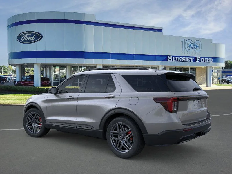 New 2026 Carbonized Gray Metallic Ford ST-Line image 4