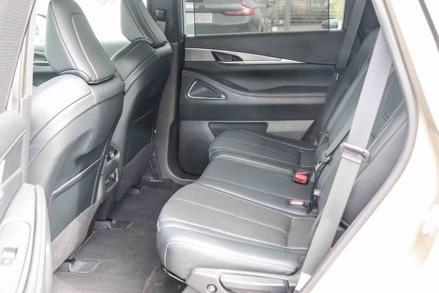 Used 2023 Silver INFINITI LUXE image 12