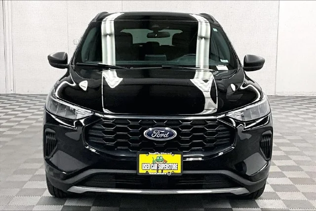 Used 2025 Agate Black Metallic Ford ST-Line image 4