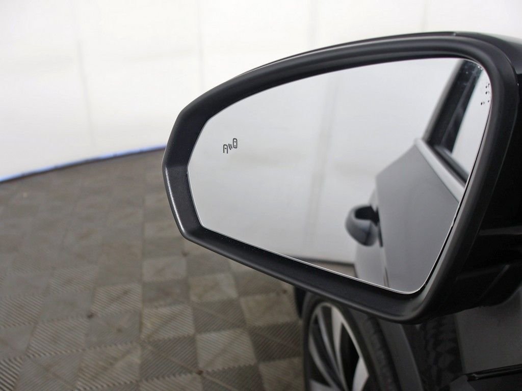 Used 2023 Black Volkswagen 1.5T SE image 34