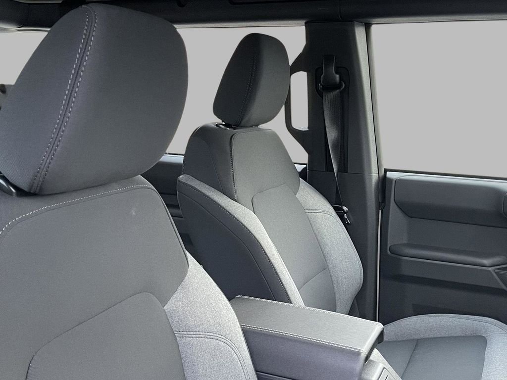2025 Ford Bronco 4-Door Base - Photo 16