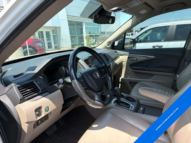 Used 2019 White Diamond Pearl Honda EX-L image 13