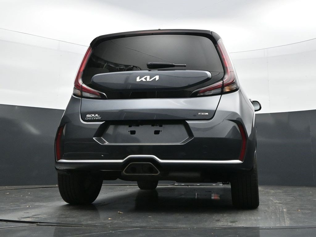 Used 2023 Gravity Gray Kia GT-Line image 30